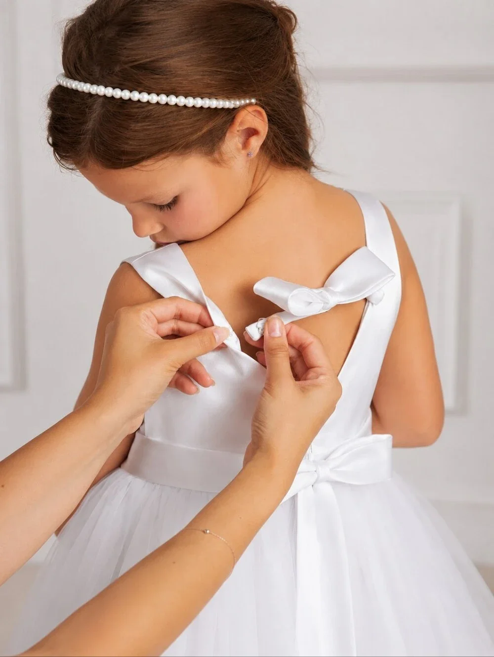 AZAZIE Marlee Flower Girl Dress White Satin Tulle Bow Back Wedding Size 3 NWT